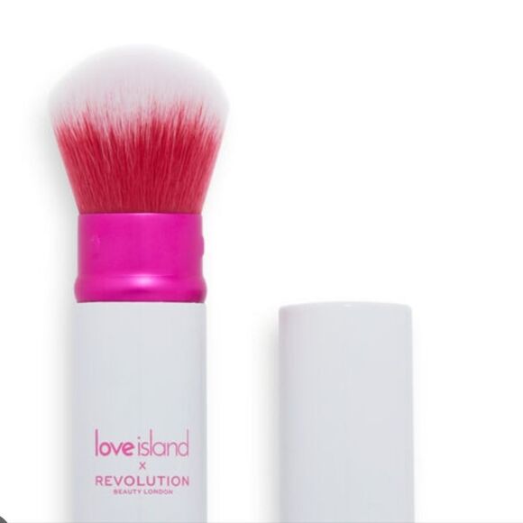 Revolution Beauty X Love Island Kabuki Brush - Picture 3 of 8